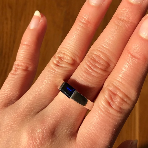 Sterling Silver ring - Picture 2 of 4